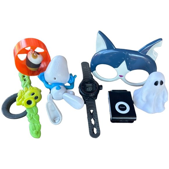 RANDOM Lot of 7 Plastic Collectible Toys (Various Brands) - Picture 1 of 11